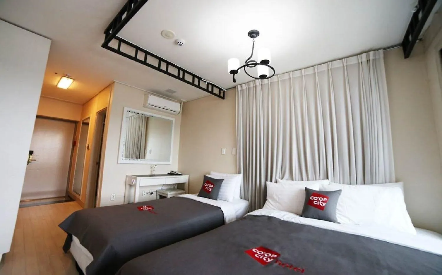 Coop City Hotel Oryu Station ソウル特別市 3*,  韓国